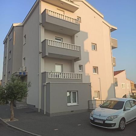 Apartments Villa Nova With Pool Makarska Buitenkant foto