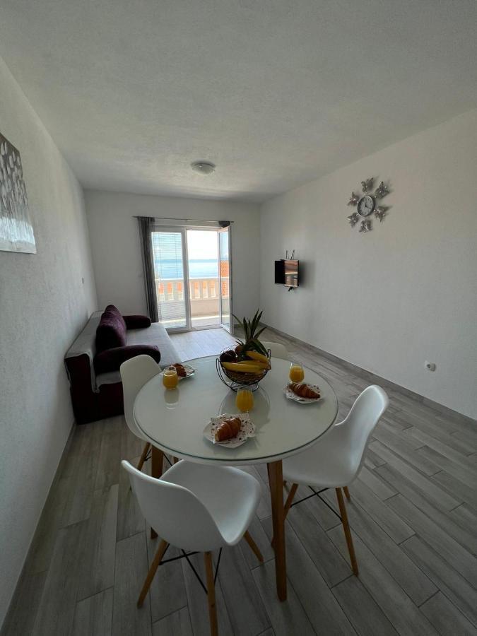 Apartments Villa Nova With Pool Makarska Buitenkant foto