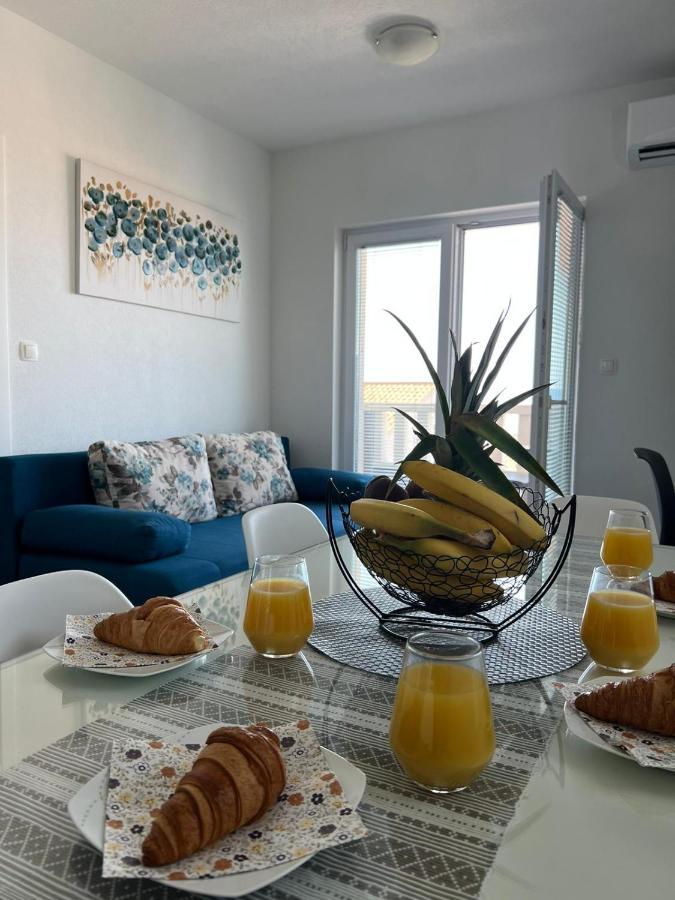 Apartments Villa Nova With Pool Makarska Buitenkant foto